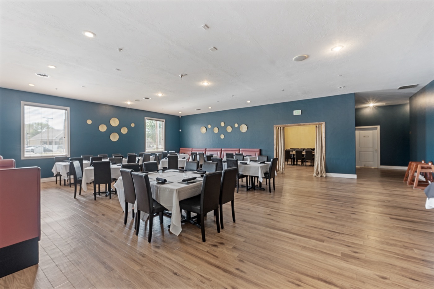 Open dining looking toward private dining